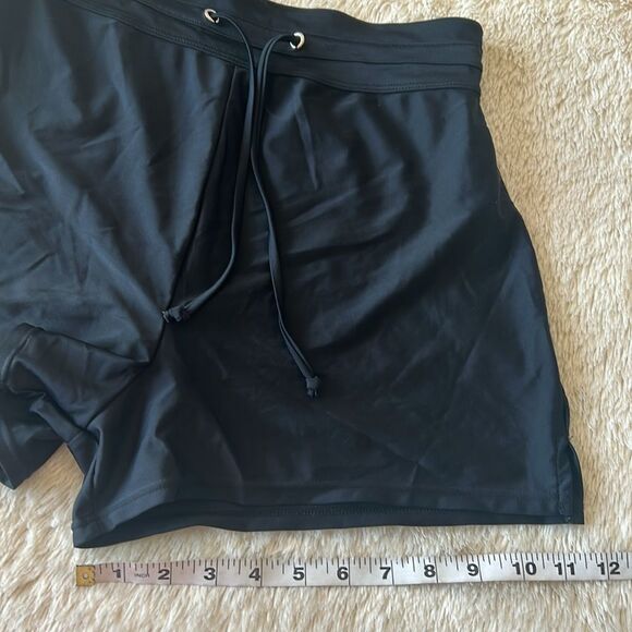 Two piece black bathing suit size medium - Picture 11 of 16